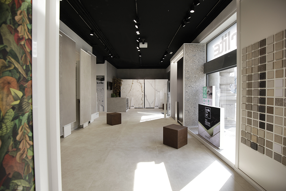 SHOWROOM MILAN: Photo 1